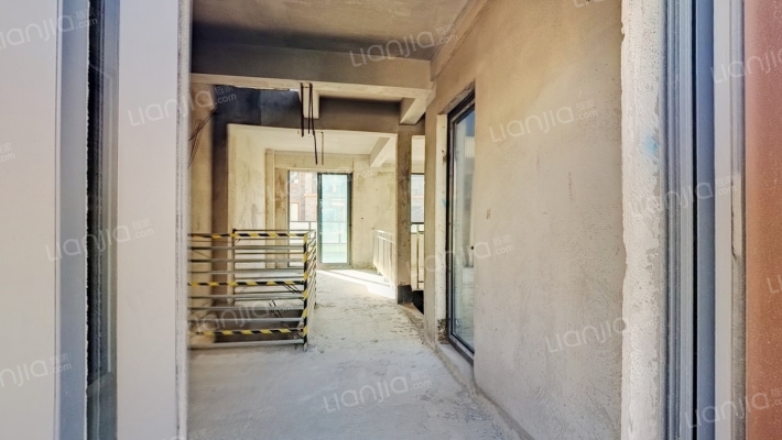 佳利院子二手房实景图