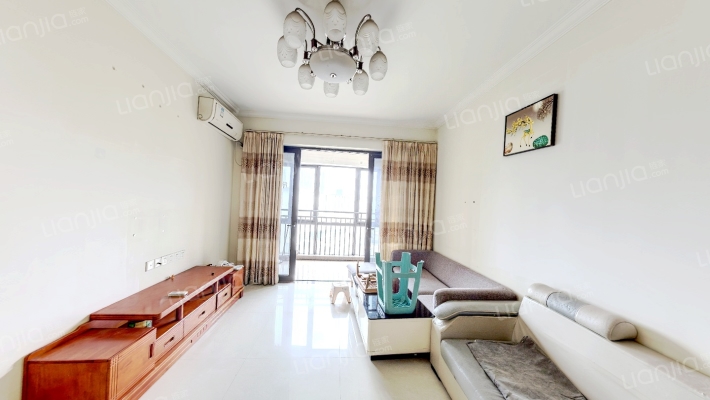 怡翠世嘉花园二手房实景图