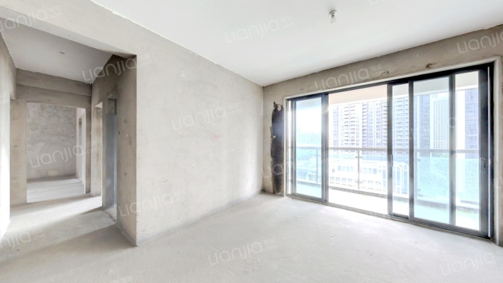 荣佳国韵三期二手房实景图