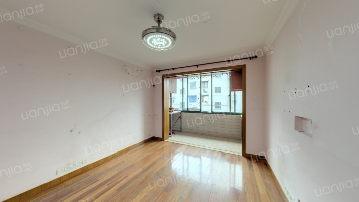 平型关路250弄二手房实景图