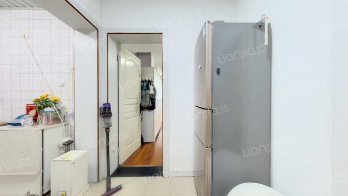 吉浦路615弄二手房实景图