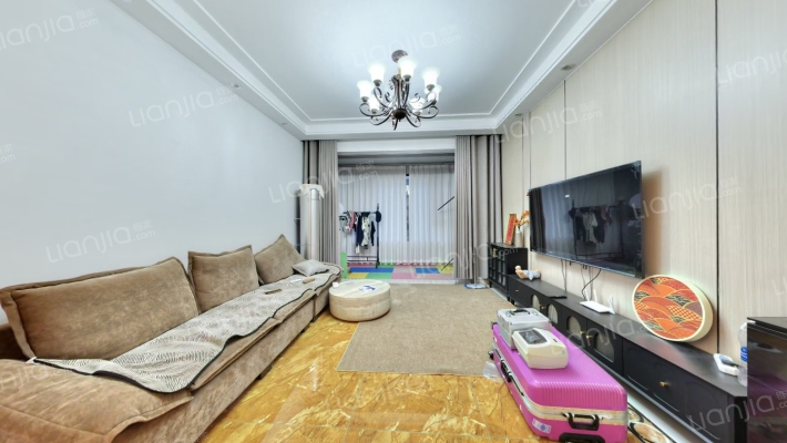 碧桂园翡丽湖樾二手房实景图