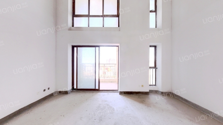 禹洲卢卡小镇二手房实景图