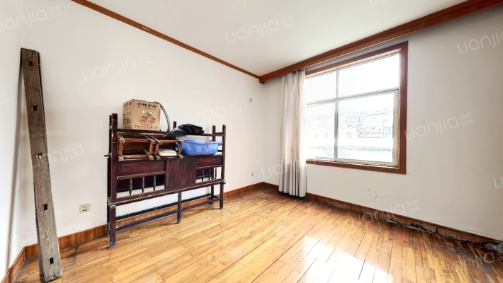 燃料公司家属楼二手房实景图