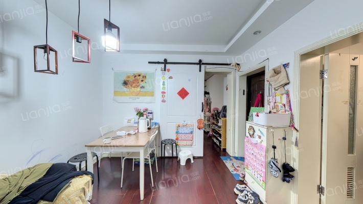 东港二村二手房实景图