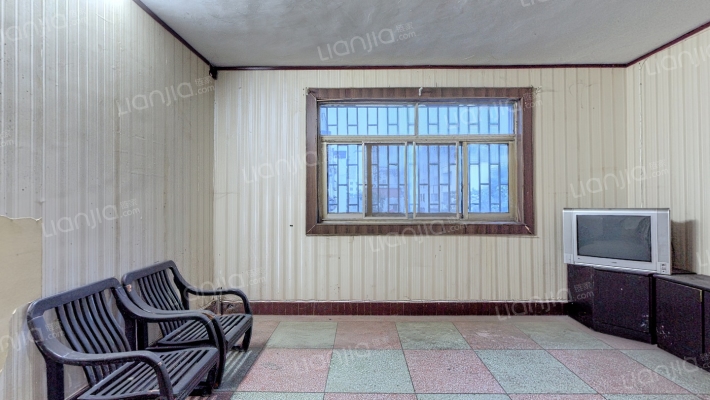 风光路中段建行家属院二手房实景图