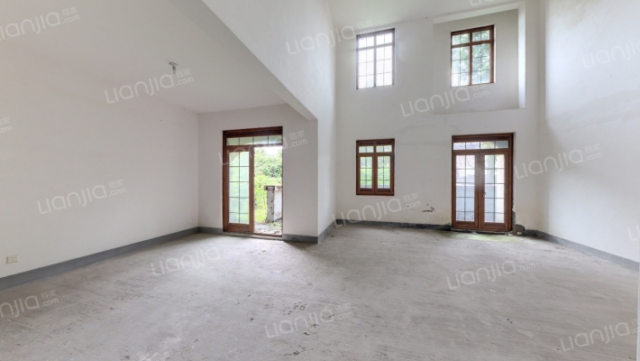 保利山庄别墅二手房实景图