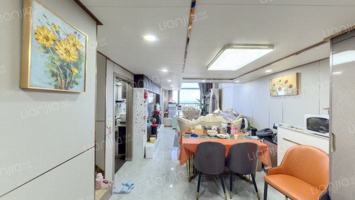 朗信国际二手房实景图