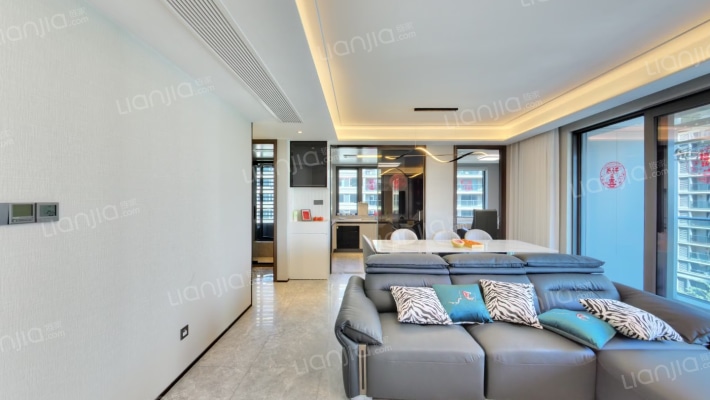 绿城宇诚丽澜轩二手房实景图