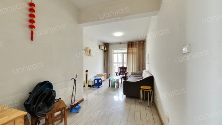 青宜居一期二手房实景图