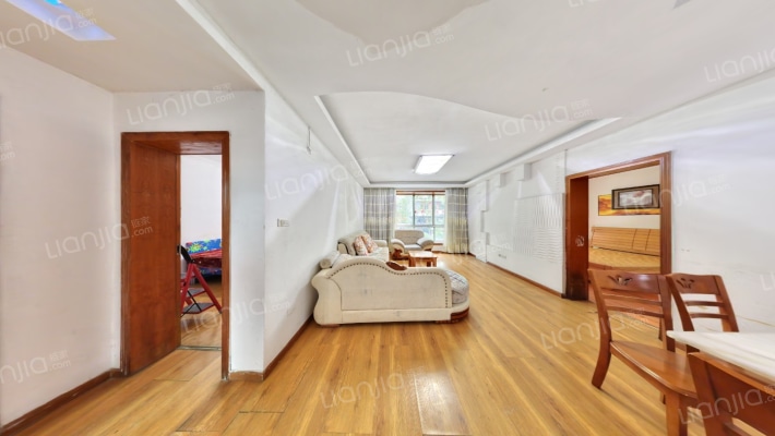 黔江名典小区二手房实景图