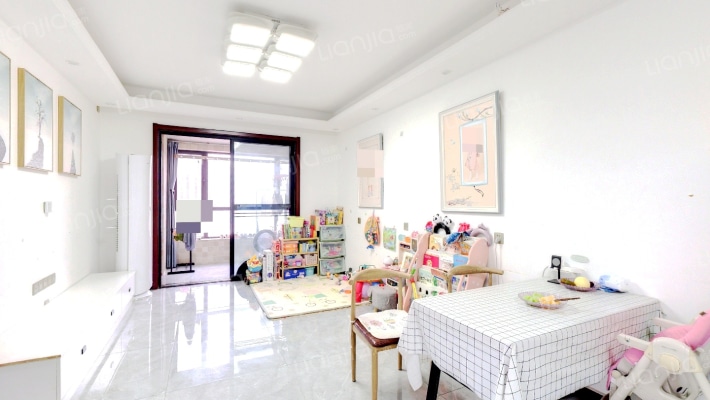 绿地滨湖国际城七区二手房实景图