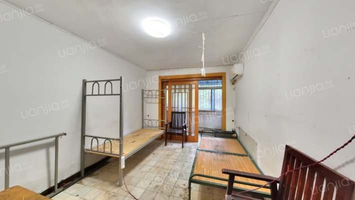 西安市蔬菜盐业公司家属院二手房实景图