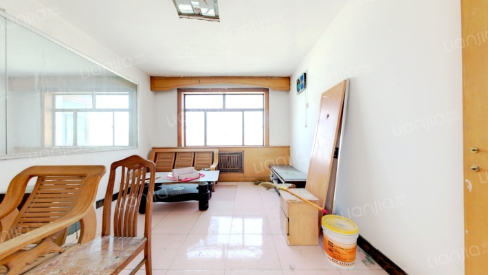 汽车站家属楼二手房实景图