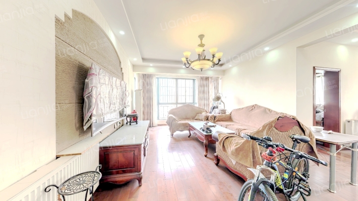 万家华庭二手房实景图