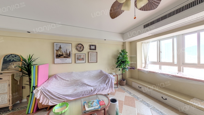 龍橋大厦二手房实景图