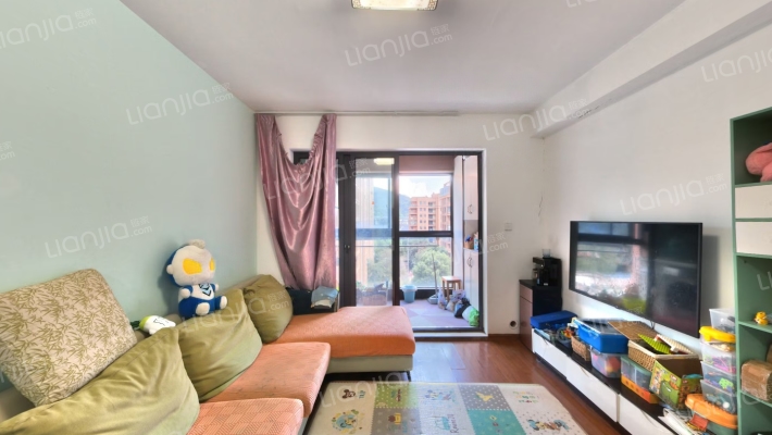 青山鹤岭二手房实景图