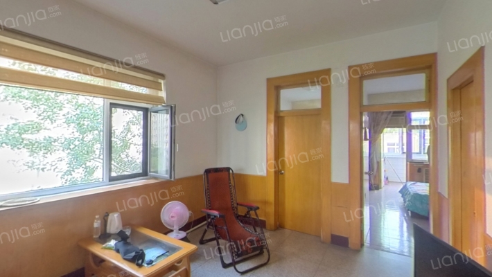 郊区水电局家属楼二手房实景图