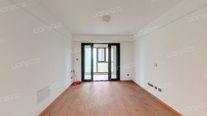 湖畔堤二手房实景图