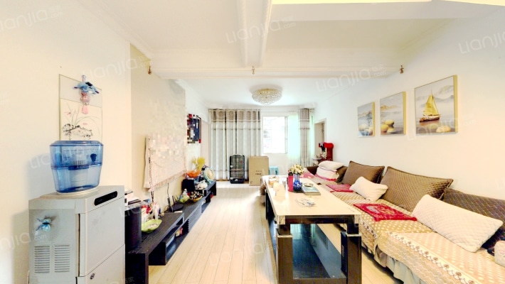 黔春路135号二手房实景图