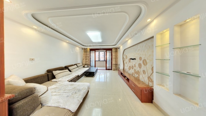 心泊梅花苑二手房实景图