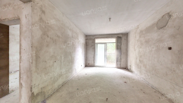 临湖雅苑二手房实景图