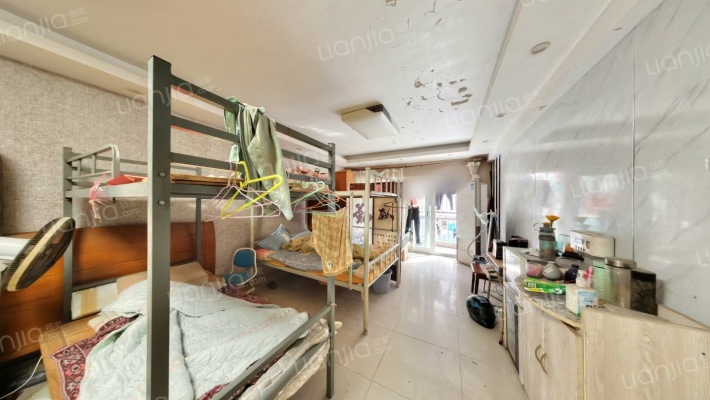 海鹏苑二手房实景图