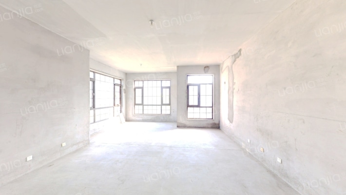 松江高尔夫小镇二手房实景图