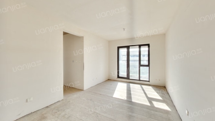 牛驼温泉孔雀城4.1期二手房实景图