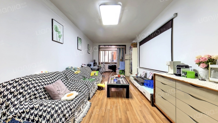 东较场街73号二手房实景图