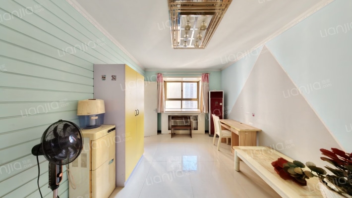 西荷花园二手房实景图