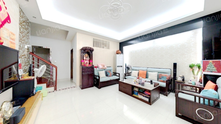 新港鸿花园二手房实景图