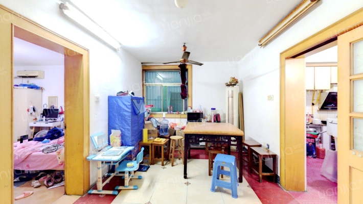 恒成楼二手房实景图