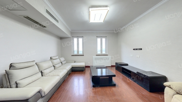 爱涛尚逸华府二手房实景图