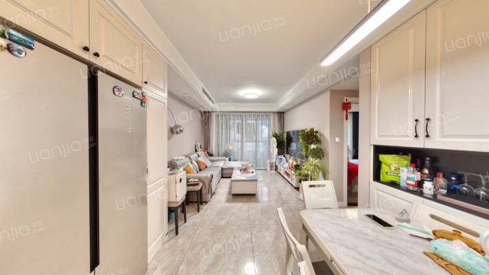 保利罗兰春天二手房实景图