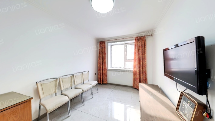 广播局小区二手房实景图