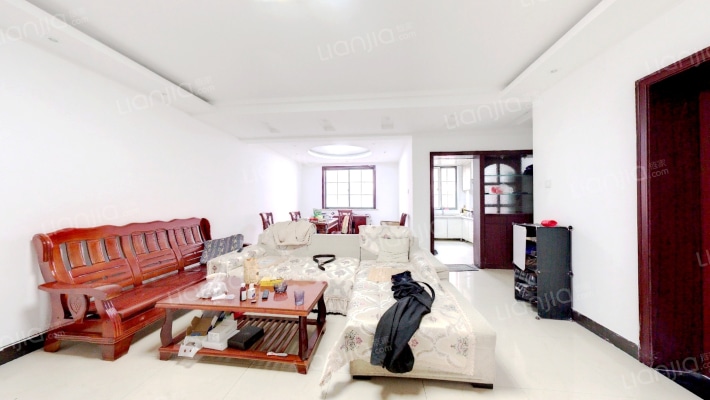 名湖花苑二手房实景图