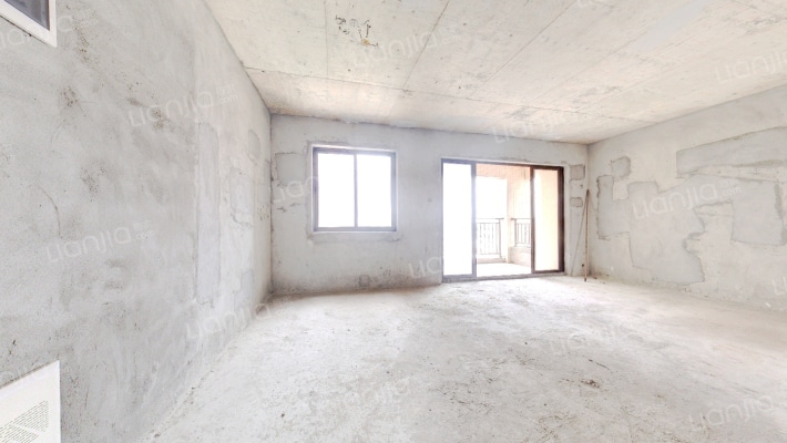 建曙高尔夫1号二手房实景图