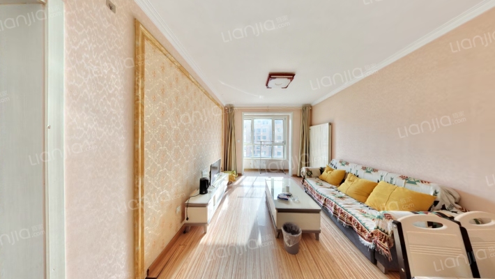 亚泰澜公馆二手房实景图