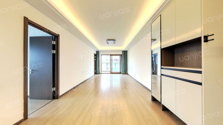 万科城阅峰上二手房实景图