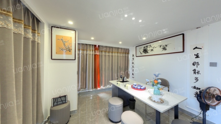 多彩时代广场二手房实景图