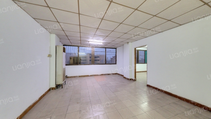 常平工贸大厦二手房实景图