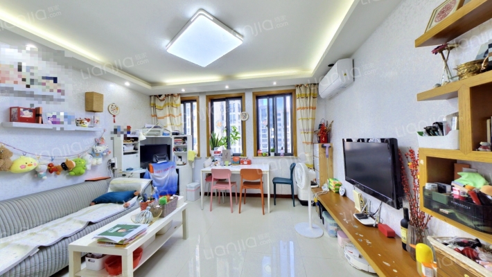 圣骊河滨苑二手房实景图