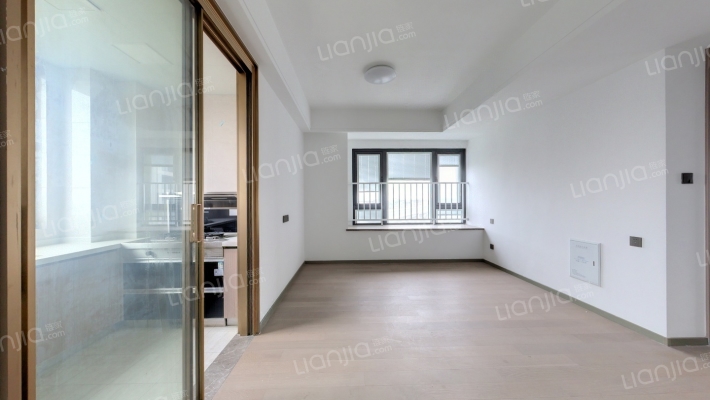 鸿翔天宸府二手房实景图