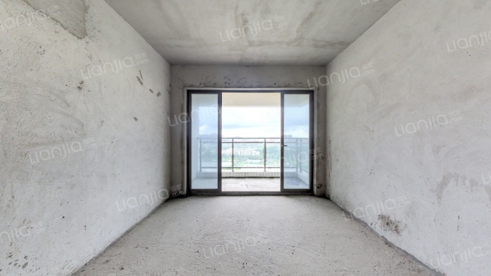 华盈四季蓝天二手房实景图