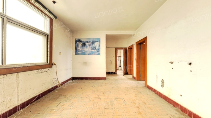 体育馆家属院二手房实景图