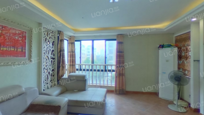 金报江景公寓二手房实景图