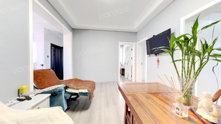 郊区土地管理局宿舍二手房实景图