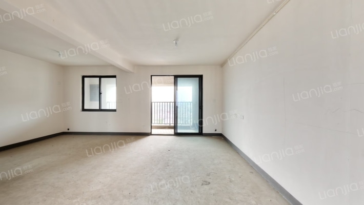 康瑞花苑二手房实景图