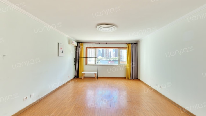 宝星国际二期二手房实景图